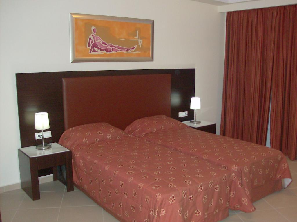 Vivian Hotel Laganas Zimmer foto